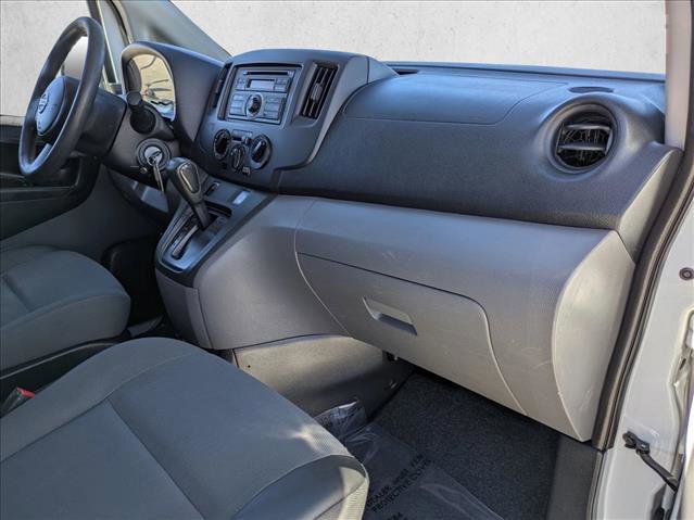 Used 2014 Nissan NV200 S image 21