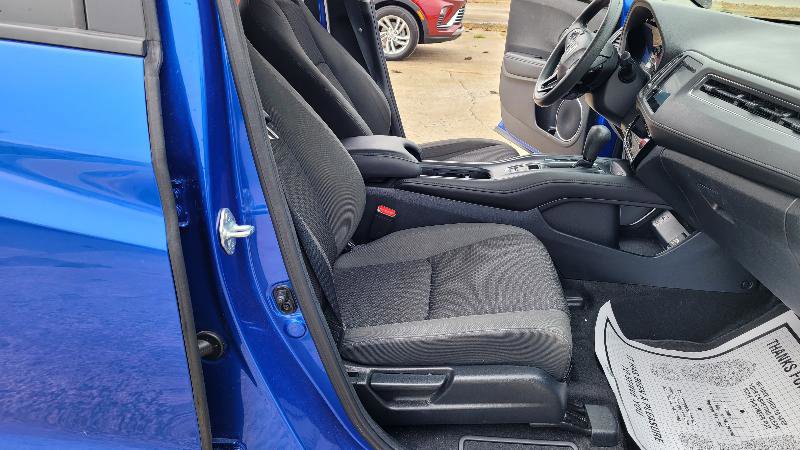 Used 2021 Honda HR-V EX image 11