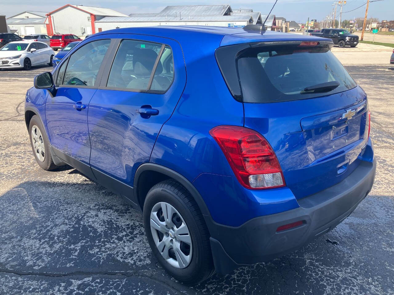 Used 2015 Chevrolet Trax LS w/ LPO, Protection Package FWD image 5