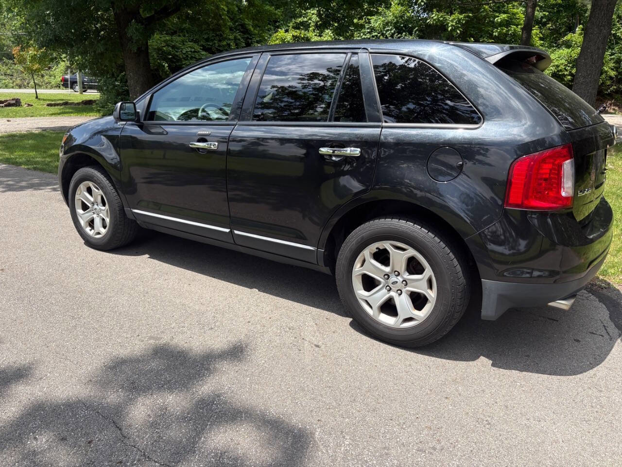 Used 2011 Ford Edge SEL w/ 202A Rapid Spec Order Code AWD/4WD image 5