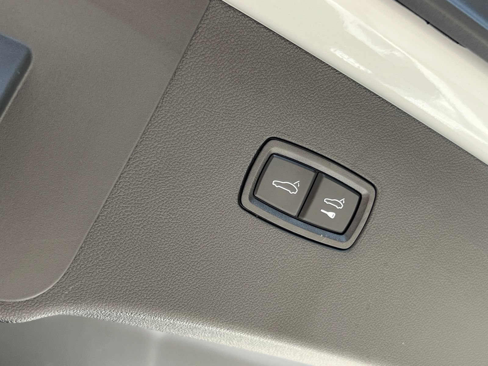 Certified 2024 Porsche Cayenne S AWD/4WD image 23