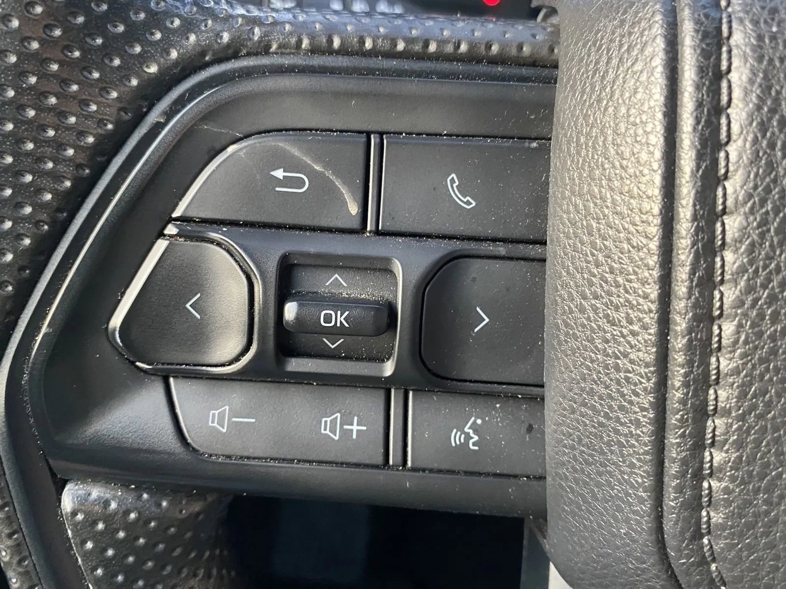 Used 2024 Toyota Tacoma SR5 image 21