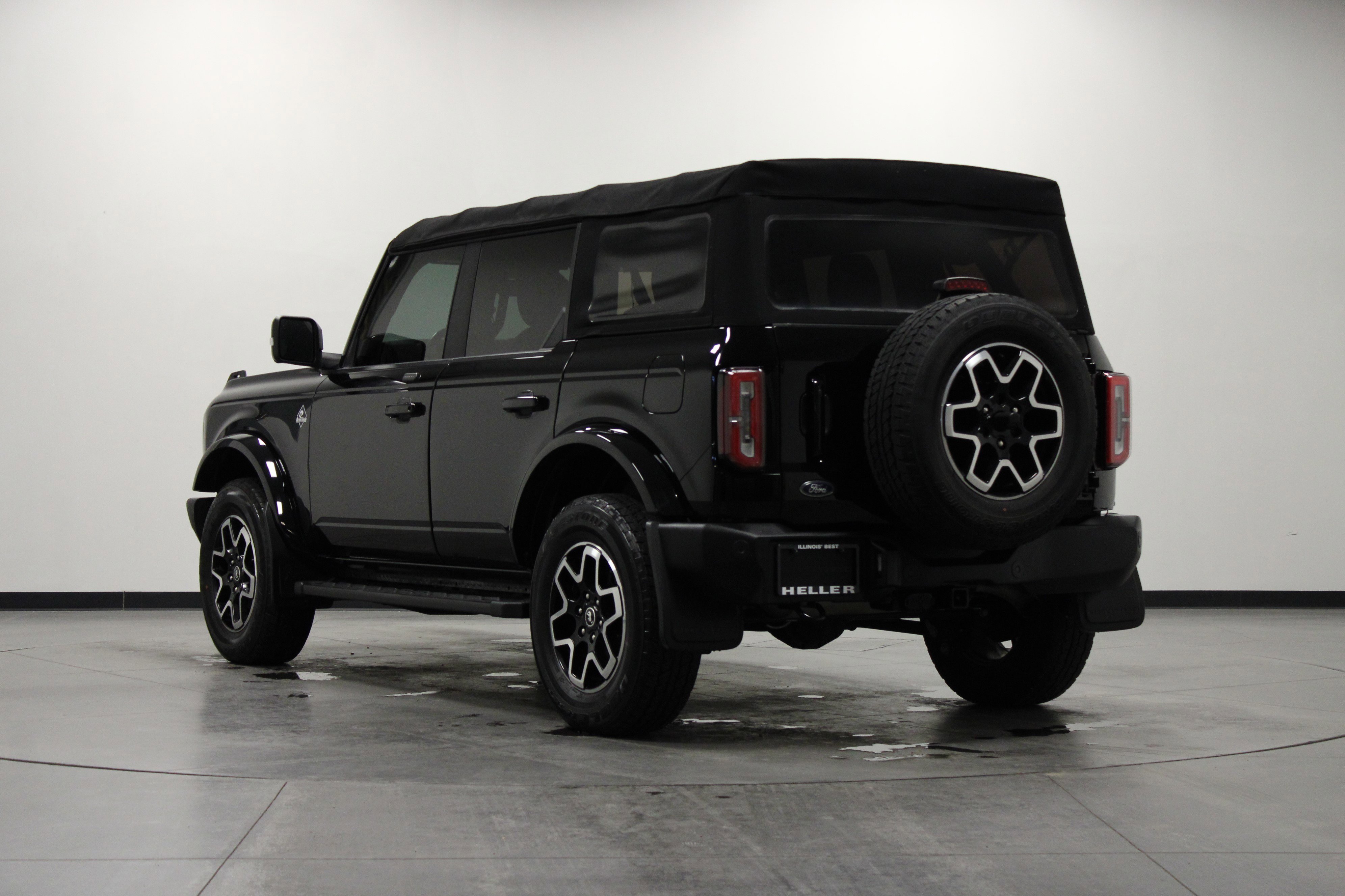 Used 2021 Ford Bronco Outer Banks image 6