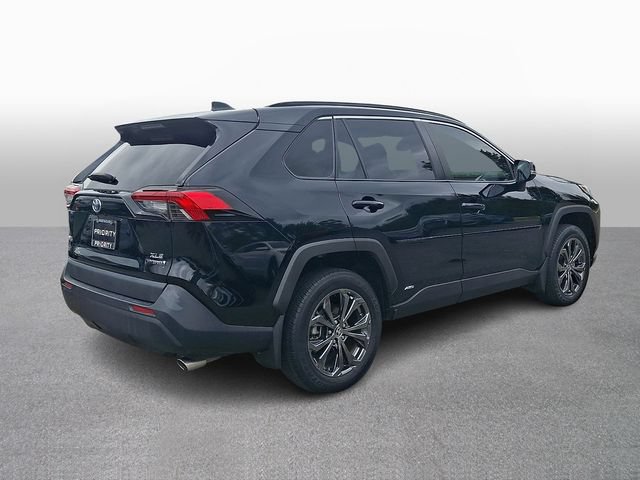 Certified 2022 Toyota RAV4 XLE Premium AWD/4WD image 4
