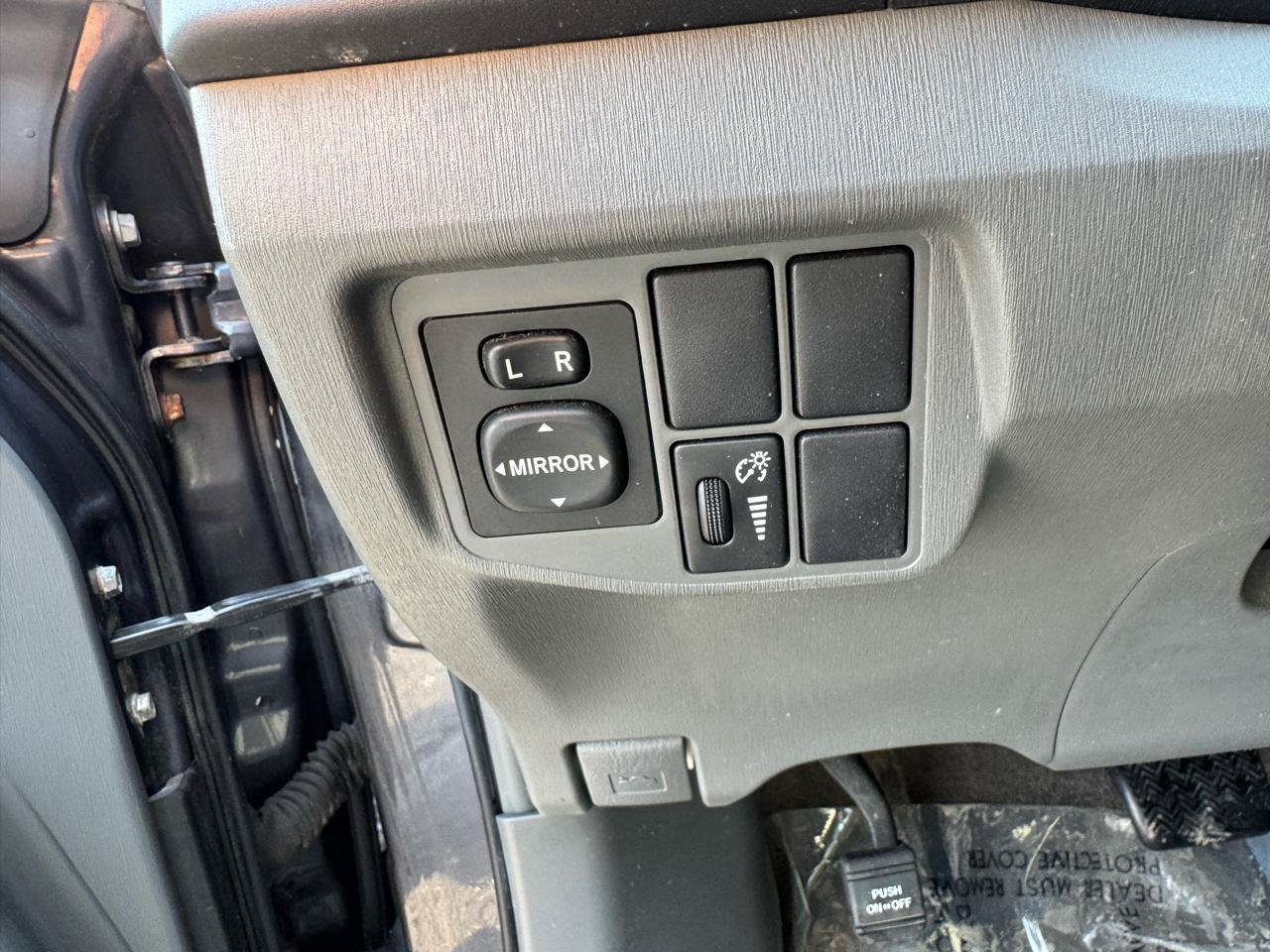 Used 2010 Toyota Prius Five FWD image 32