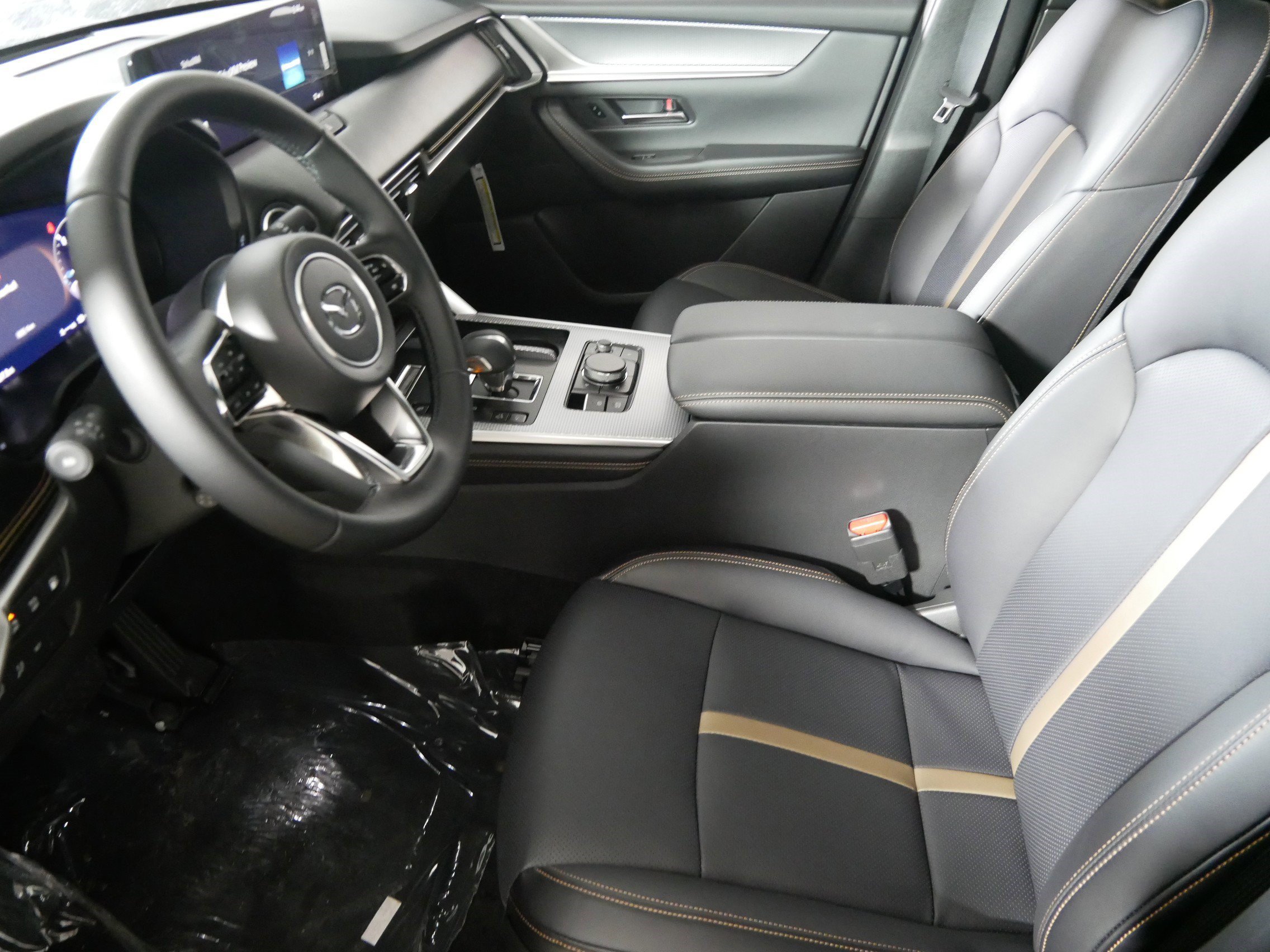 New 2026 MAZDA CX-90 Plug-In Hybrid w/ Premium Plus AWD/4WD image 4