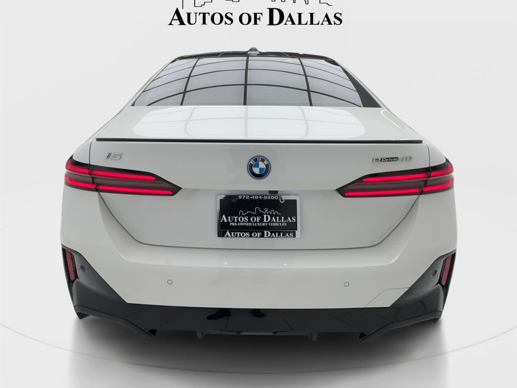 Used 2024 BMW i5 eDrive40i w/ Executive Package RWD image 11