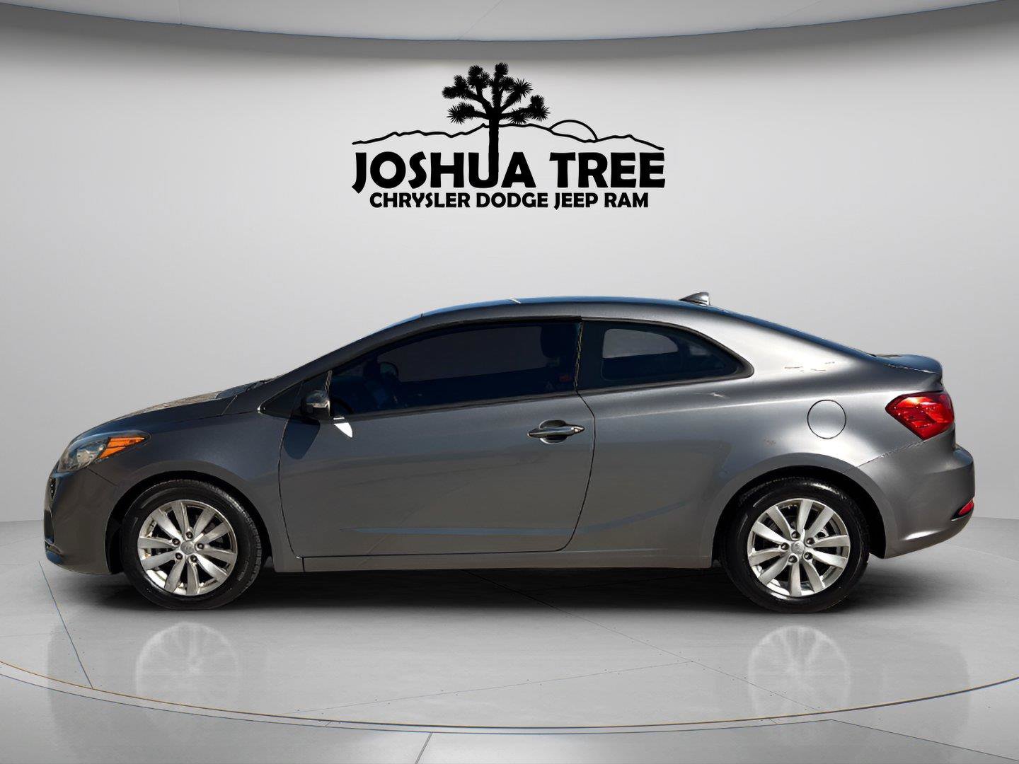 Used 2015 Kia Forte Koup EX FWD image 4