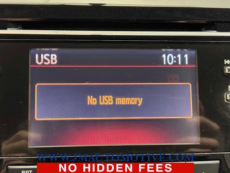 Used 2017 Nissan Rogue S w/ S Appearance Package image 26