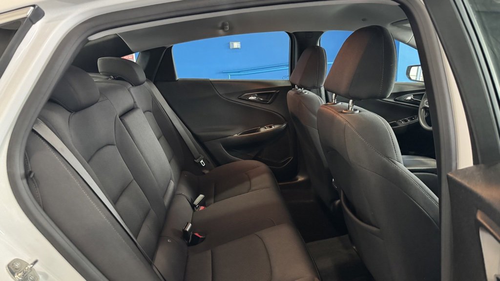Used 2023 Chevrolet Malibu LT image 17