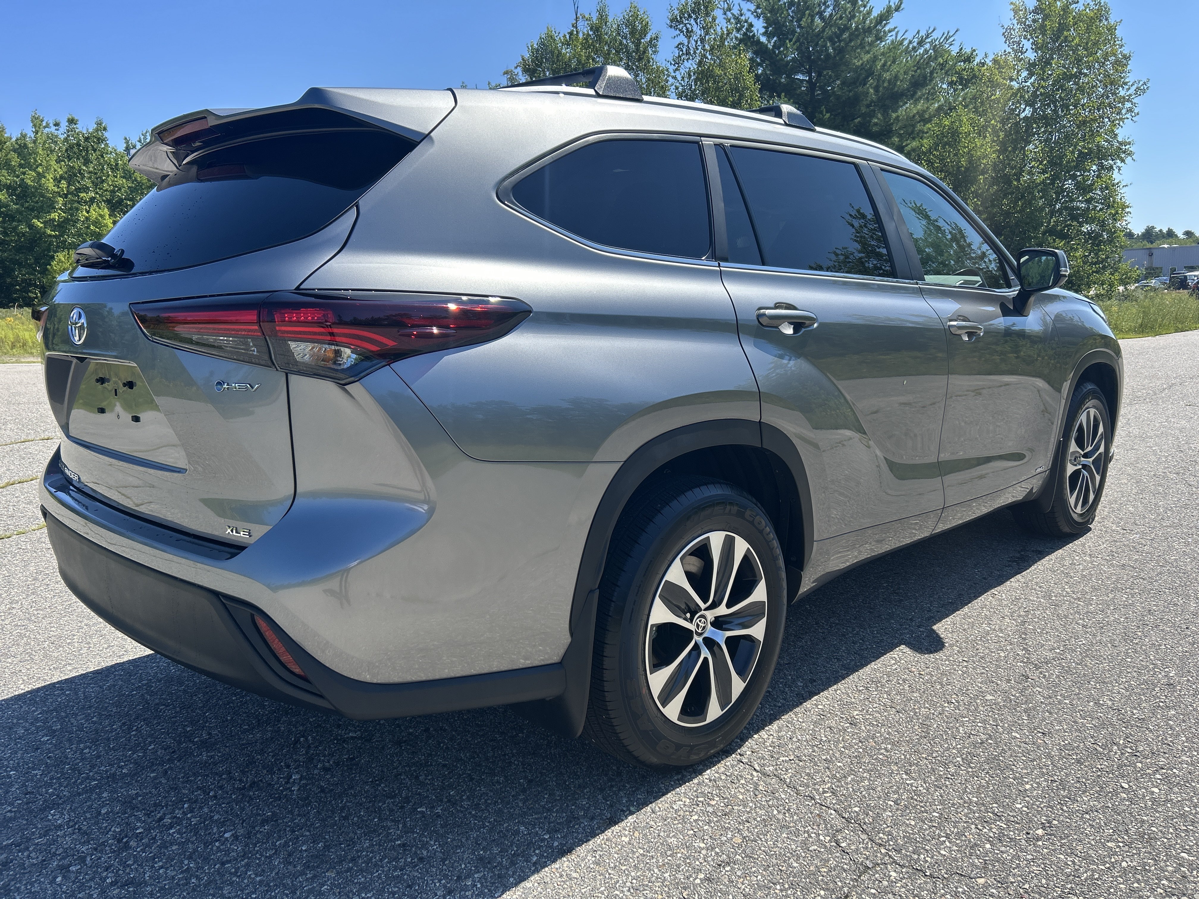 Used 2026 Toyota Highlander XLE AWD/4WD image 5