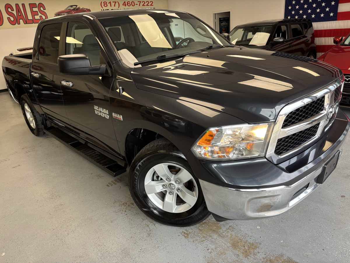 Used 2018 RAM 1500 Classic SLT image 8