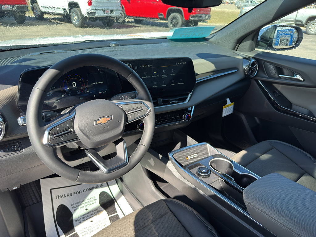 New 2026 Chevrolet Equinox LT w/ Convenience Package II AWD/4WD image 13