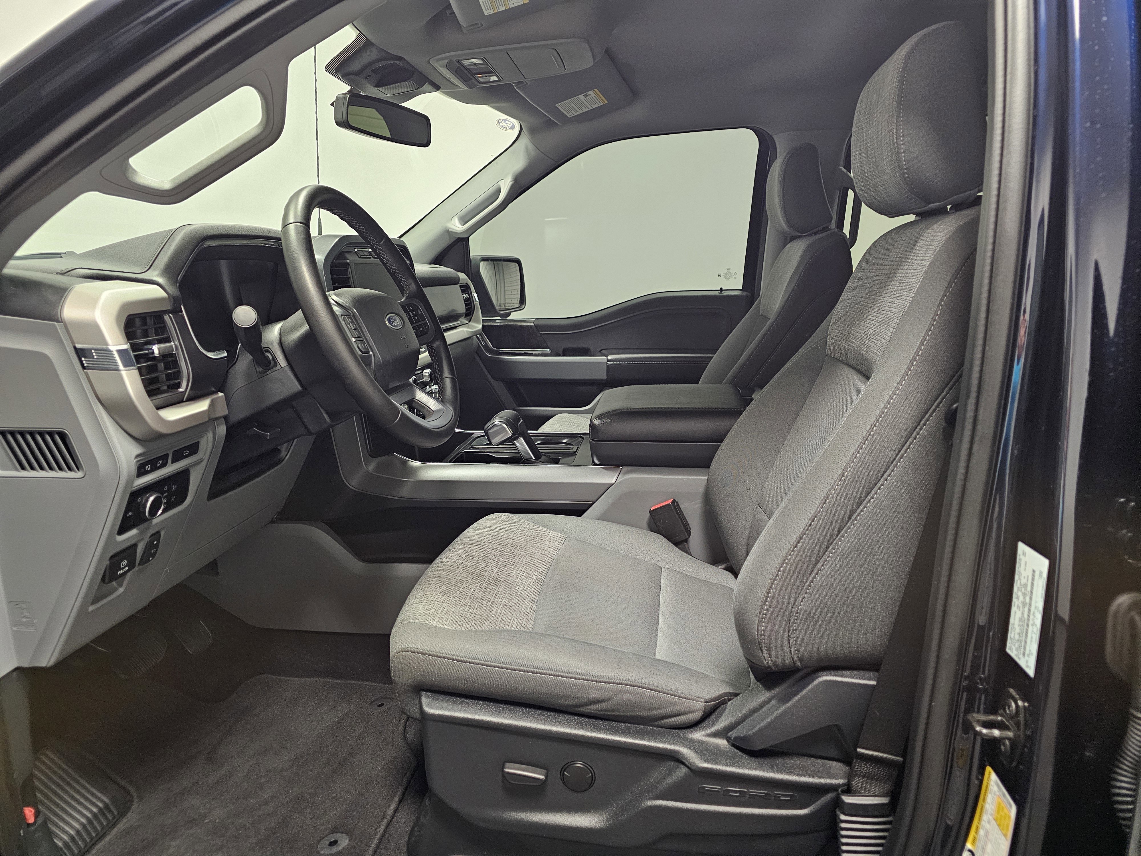 Used 2023 Ford F150 Lightning XLT image 18