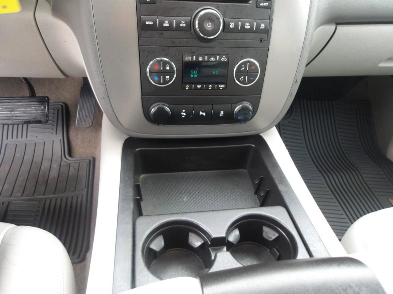 Used 2013 Chevrolet Avalanche LT w/ Suspension Package, Off-Road image 23