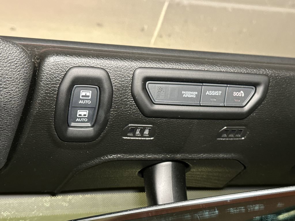 Used 2023 Jeep Wrangler Unlimited Sahara w/ Cold Weather Group AWD/4WD image 29