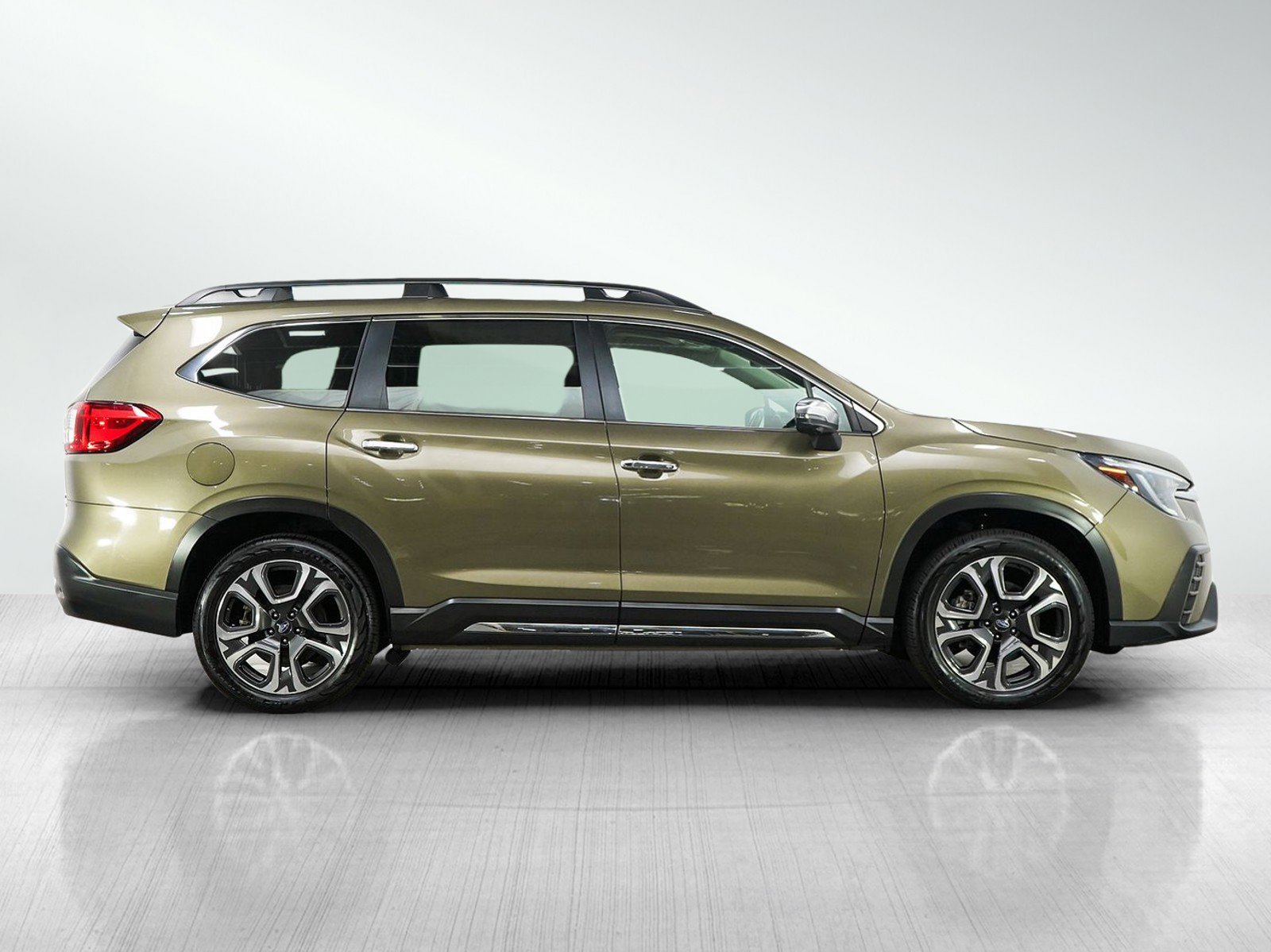 Used 2023 Subaru Ascent Touring AWD/4WD image 6