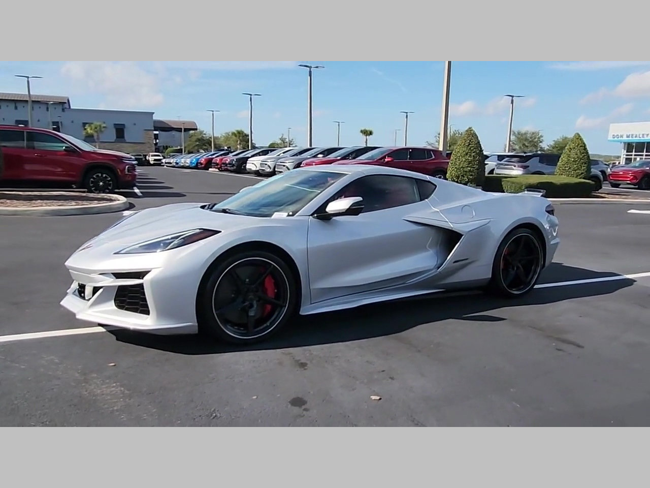 New 2026 Chevrolet Corvette E-Ray w/ ZER Performance Package AWD/4WD image 19