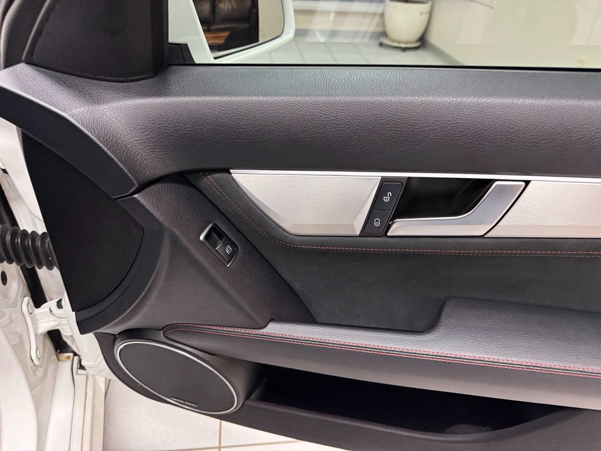 Used 2013 Mercedes-Benz C 300 4MATIC Sedan image 17