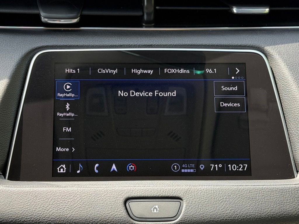 Used 2022 Cadillac XT4 Luxury w/ Cold Weather Package AWD/4WD image 14