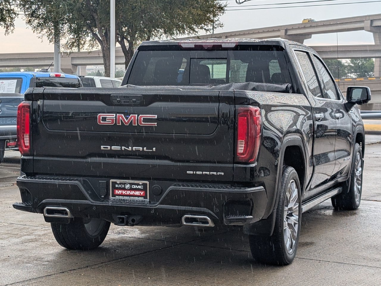 Used 2024 GMC Sierra 1500 Denali AWD/4WD image 4