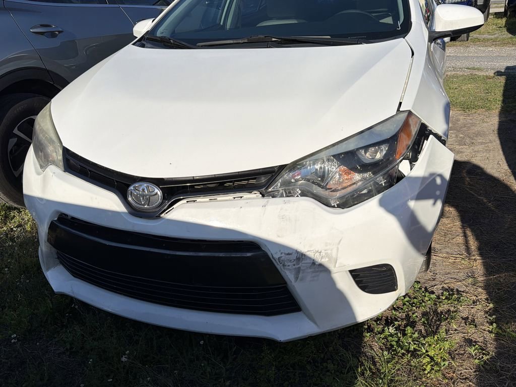 Used 2016 Toyota Corolla LE FWD image 3