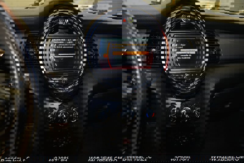 Used 2021 MINI Cooper 2-Door Hardtop image 22