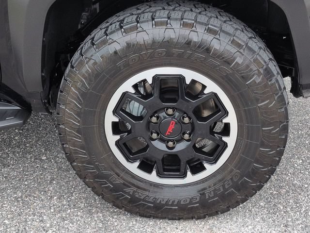 Certified 2025 Toyota 4Runner TRD Off-Road Premium AWD/4WD image 11