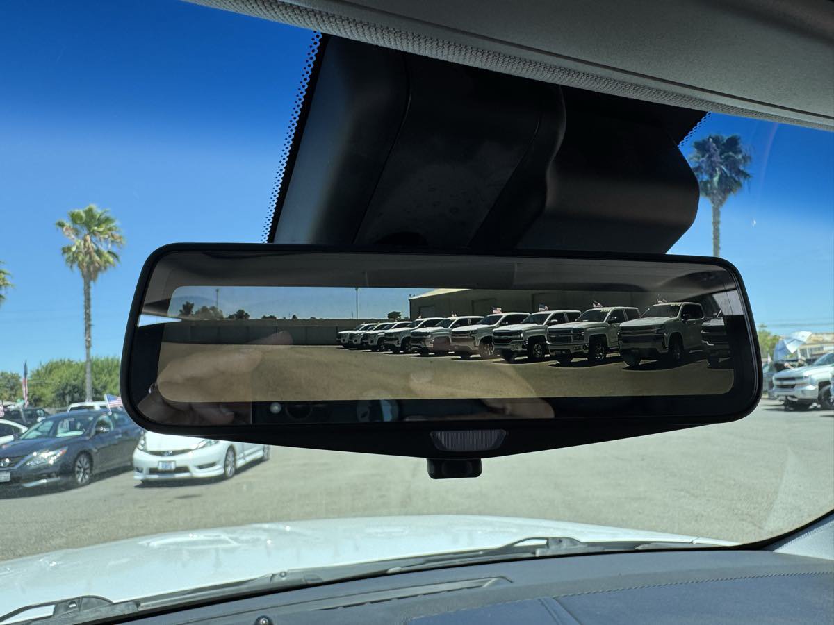 Used 2018 Cadillac Escalade ESV Premium Luxury AWD/4WD image 38