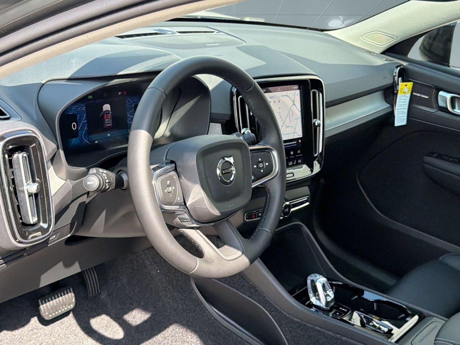 New 2026 Volvo XC40 B5 Plus w/ Climate Package AWD/4WD image 4