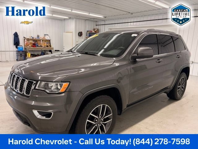 Used 2019 Jeep Grand Cherokee Laredo w/ Security & Convenience Group AWD/4WD image 3