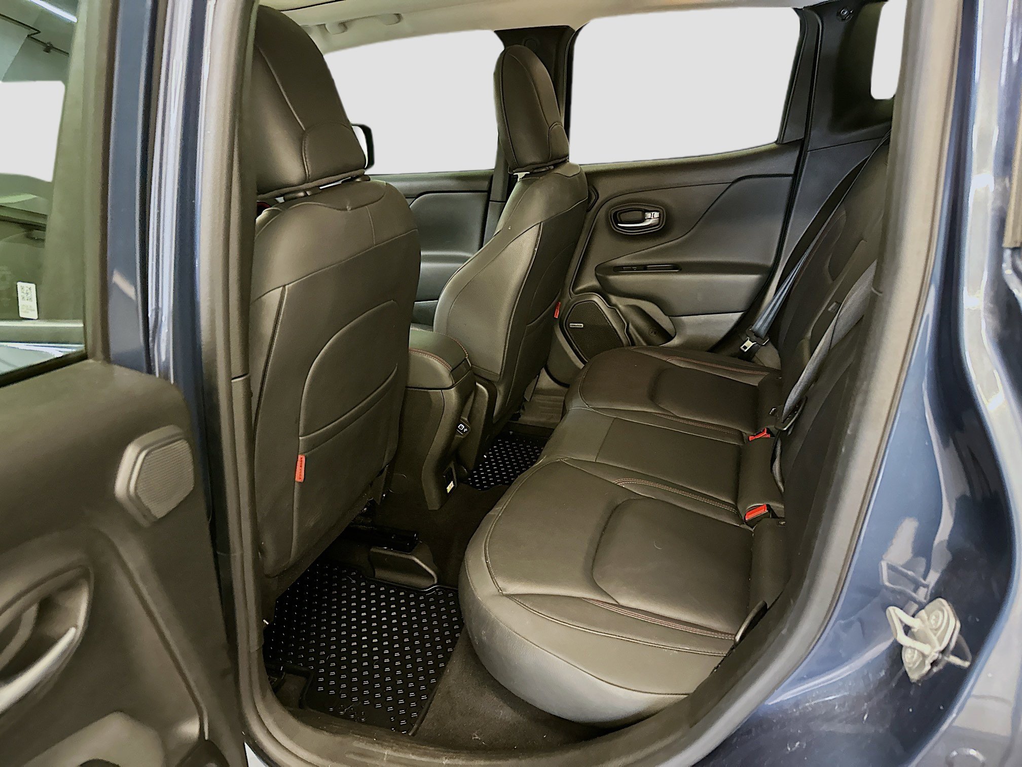 Used 2021 Jeep Renegade Trailhawk w/ Sun & Sound Group image 30