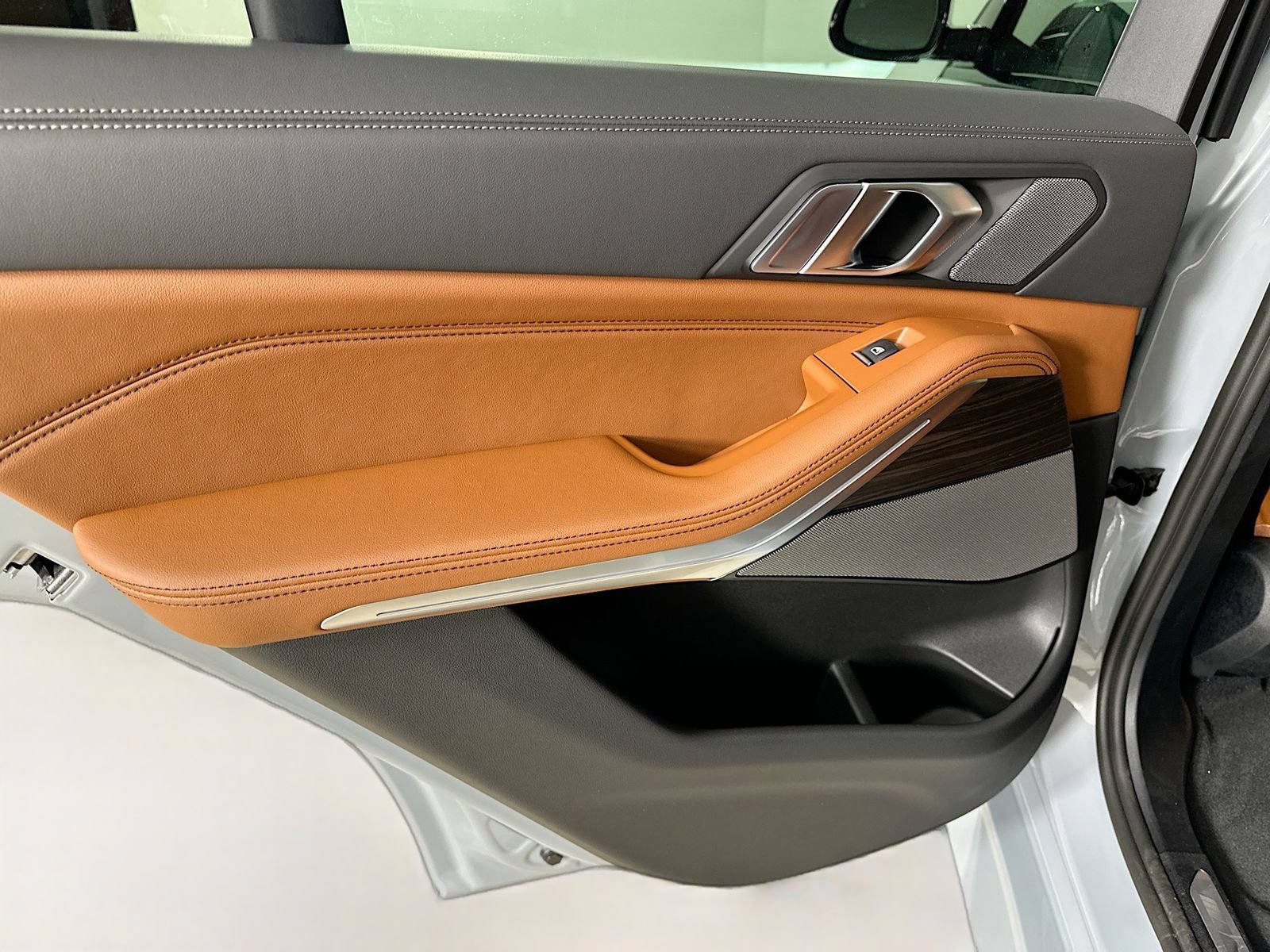 New 2026 BMW X5 xDrive40i AWD/4WD image 33
