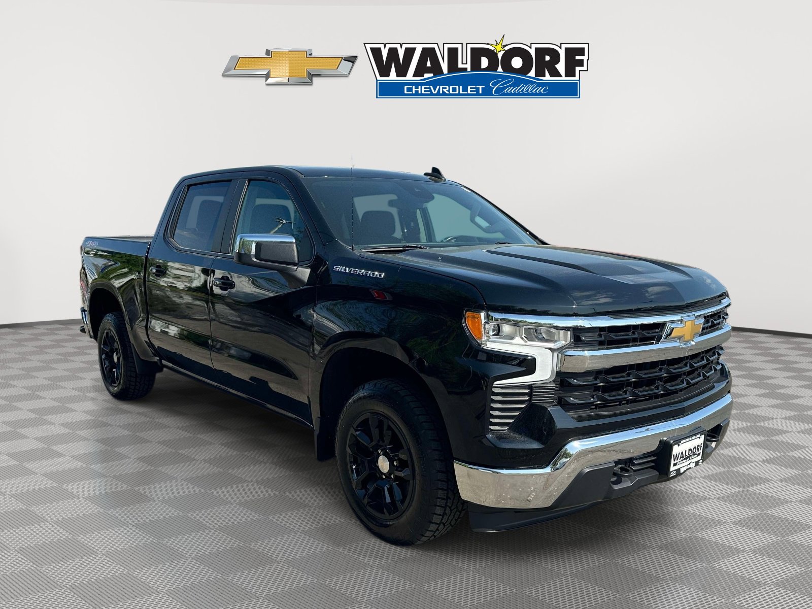 Used 2022 Chevrolet Silverado 1500 LT AWD/4WD image 1