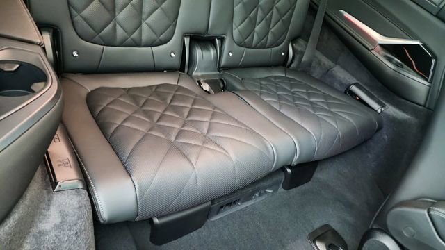 Used 2026 BMW X7 xDrive40i w/ M Sport Package AWD/4WD image 30