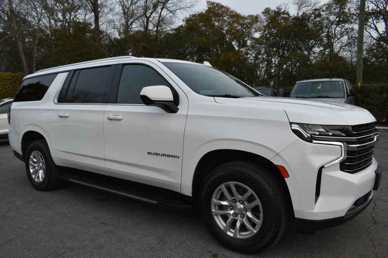 Used 2021 Chevrolet Suburban LT image 30