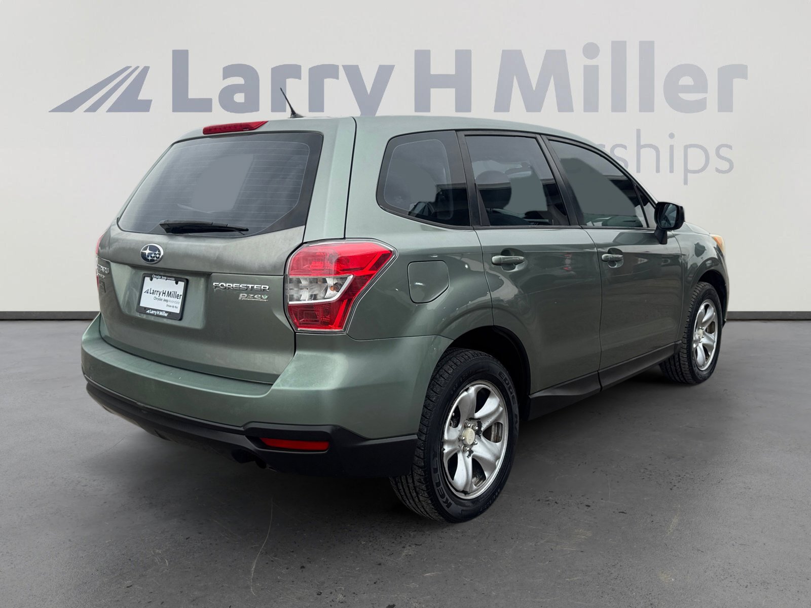 Used 2014 Subaru Forester 2.5i AWD/4WD image 5