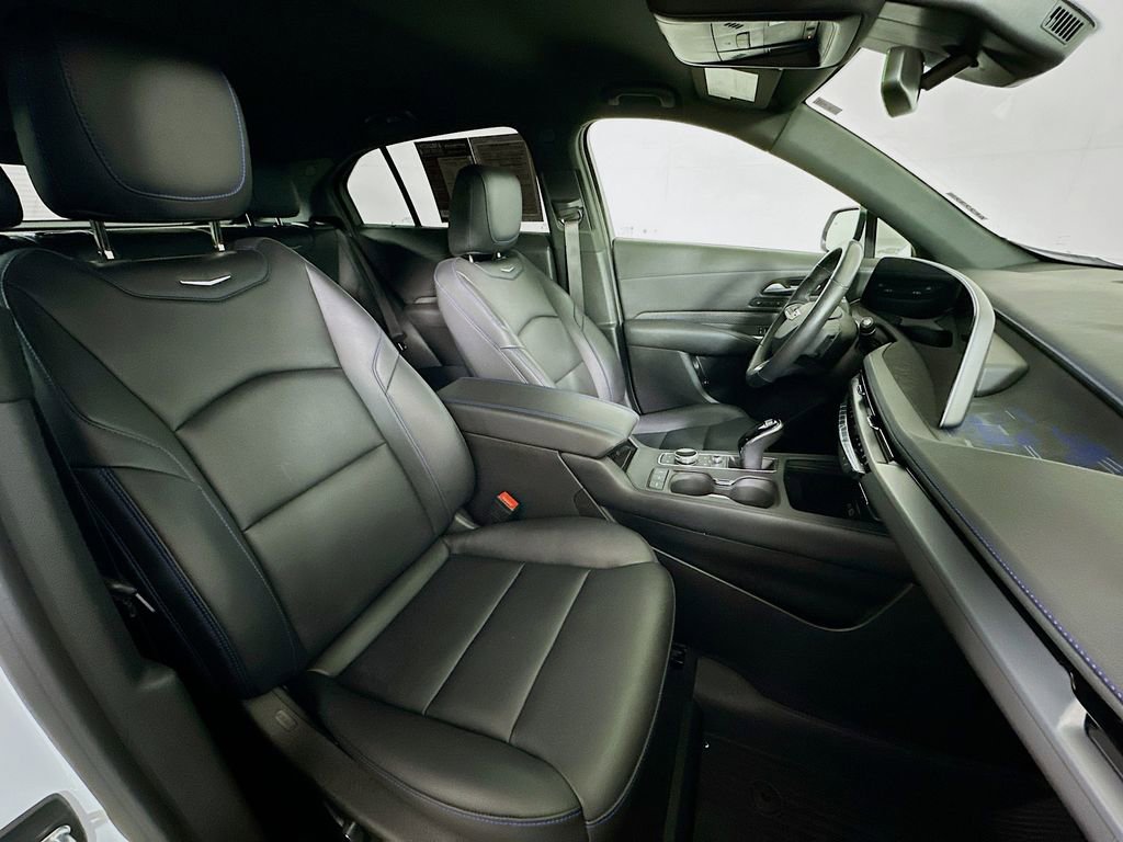 Used 2024 Cadillac XT4 Sport image 12