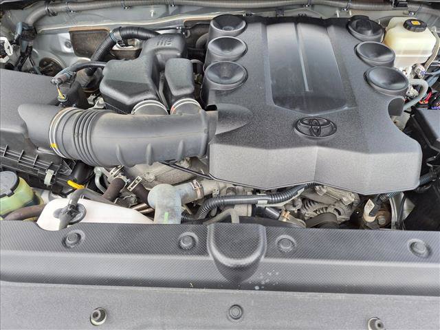Used 2018 Toyota 4Runner Limited AWD/4WD image 24