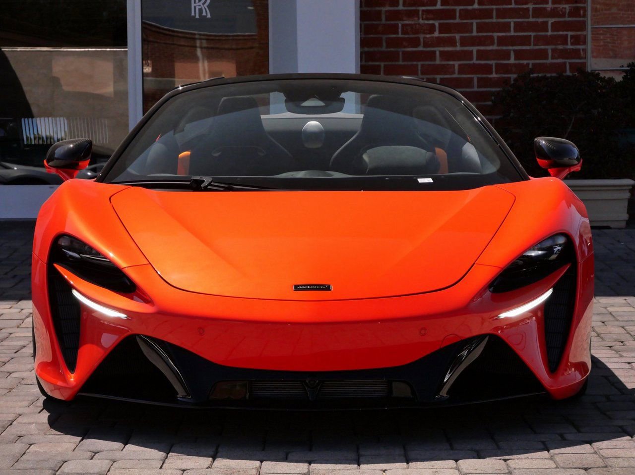 New 2025 McLaren Artura Spider image 2