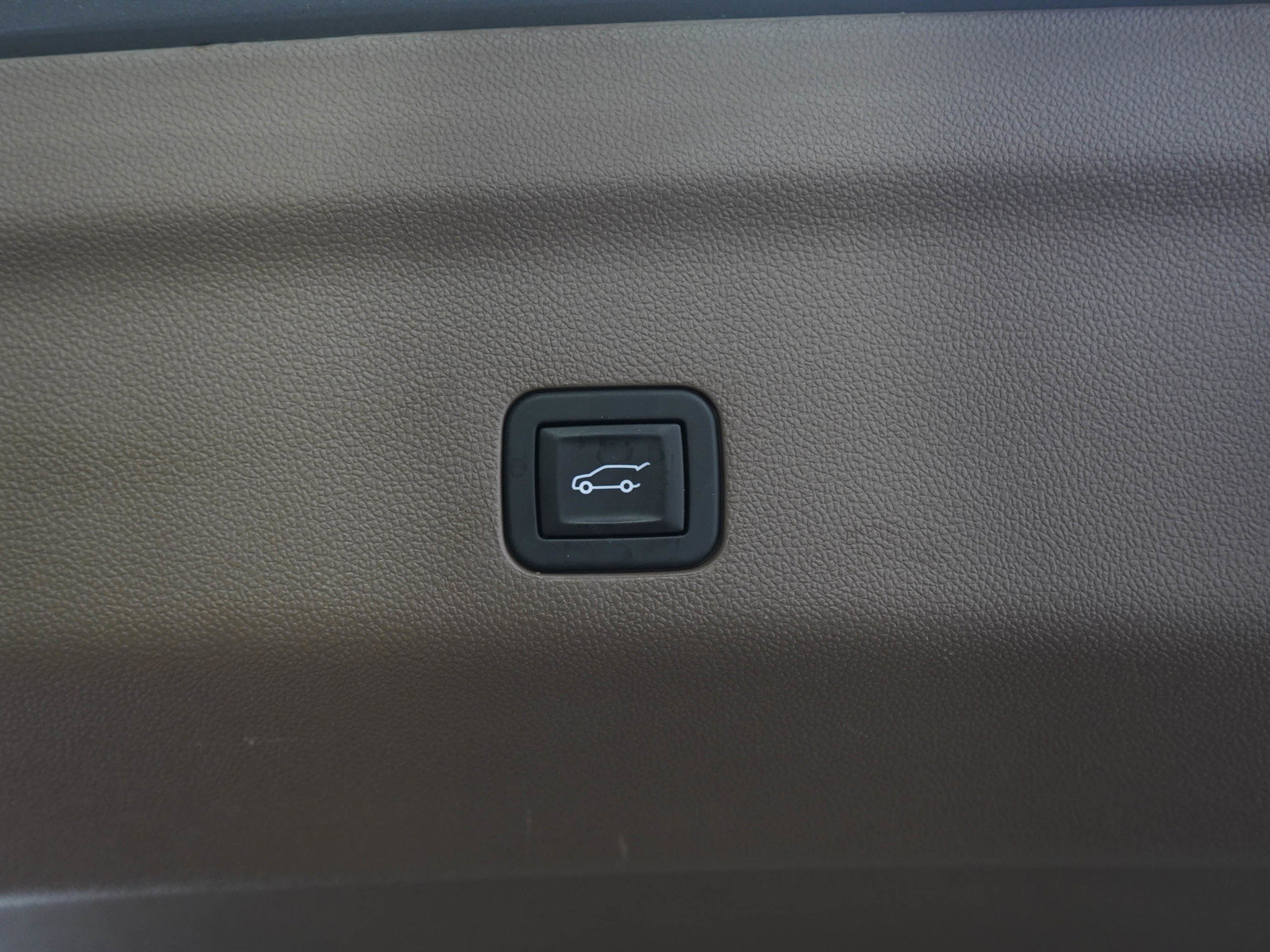 Used 2025 GMC Yukon Denali w/ Sun & Power Step Package AWD/4WD image 11