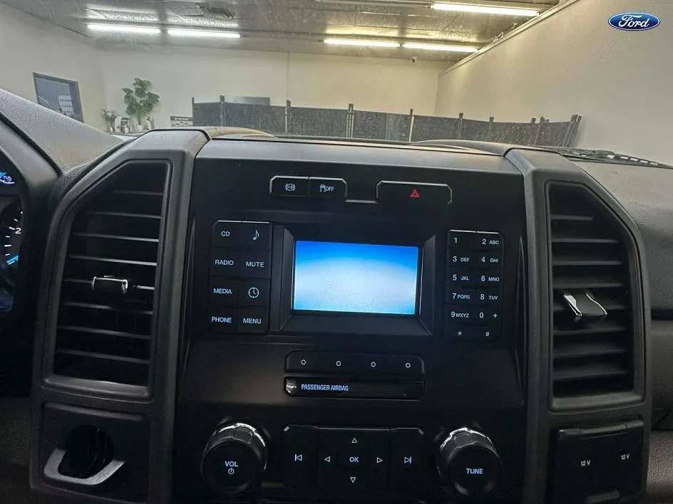 Used 2018 Ford F550 2WD Regular Cab Super Duty w/ Power Equipment Group image 11