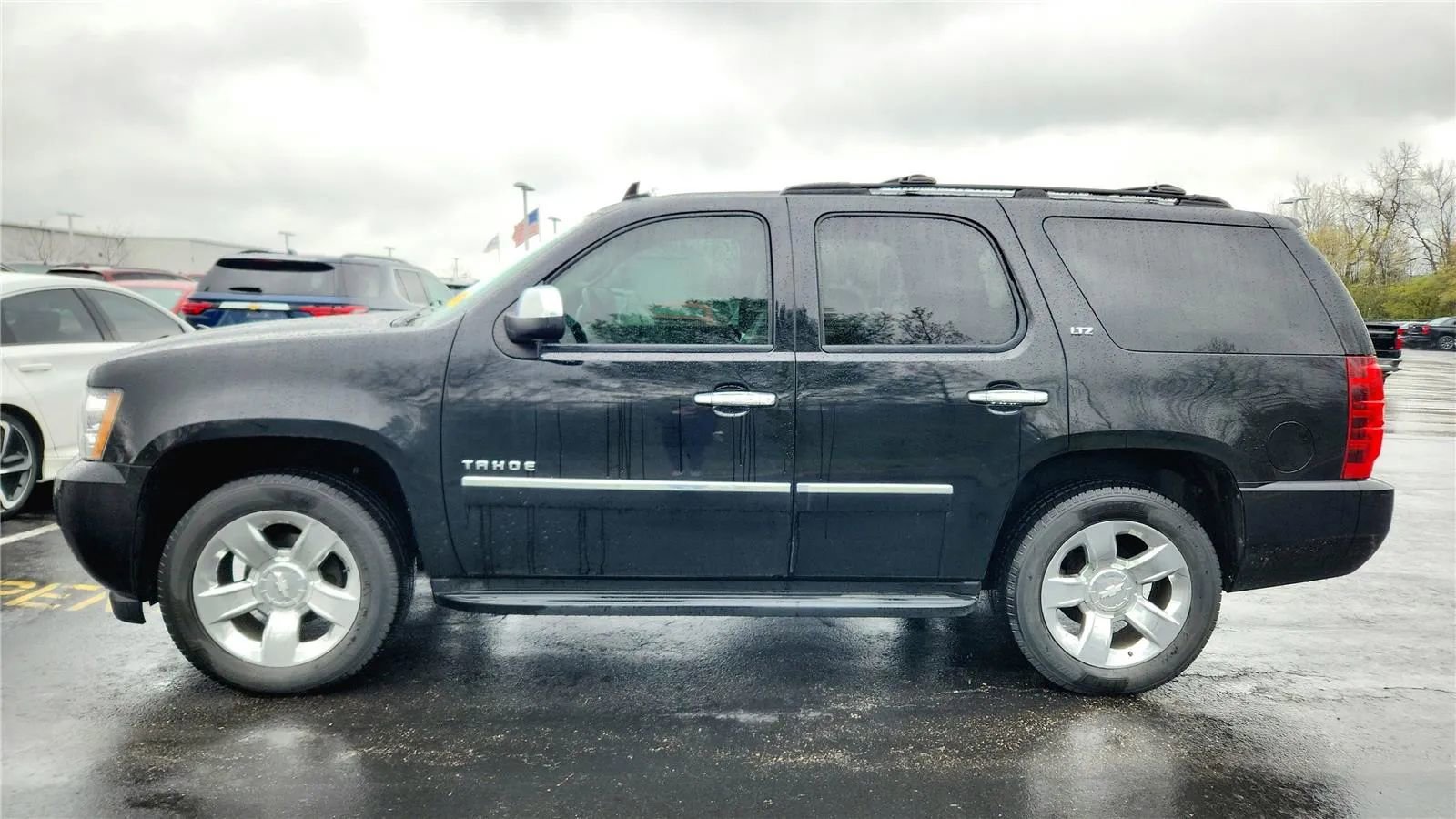 Used 2013 Chevrolet Tahoe LTZ AWD/4WD image 5