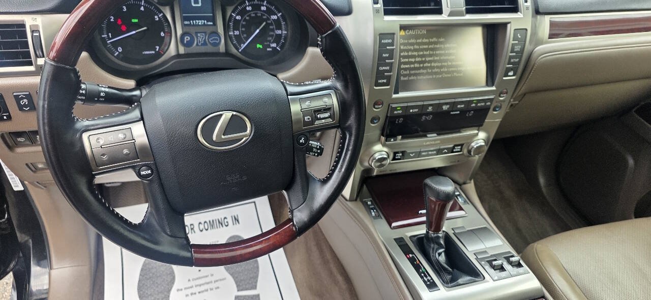 Used 2018 Lexus GX 460 Premium w/ Premium Package AWD/4WD image 13