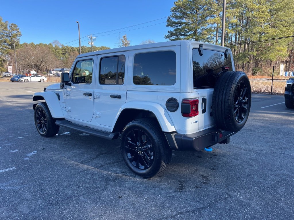Used 2024 Jeep Wrangler Unlimited Sahara w/ Technology Group image 7