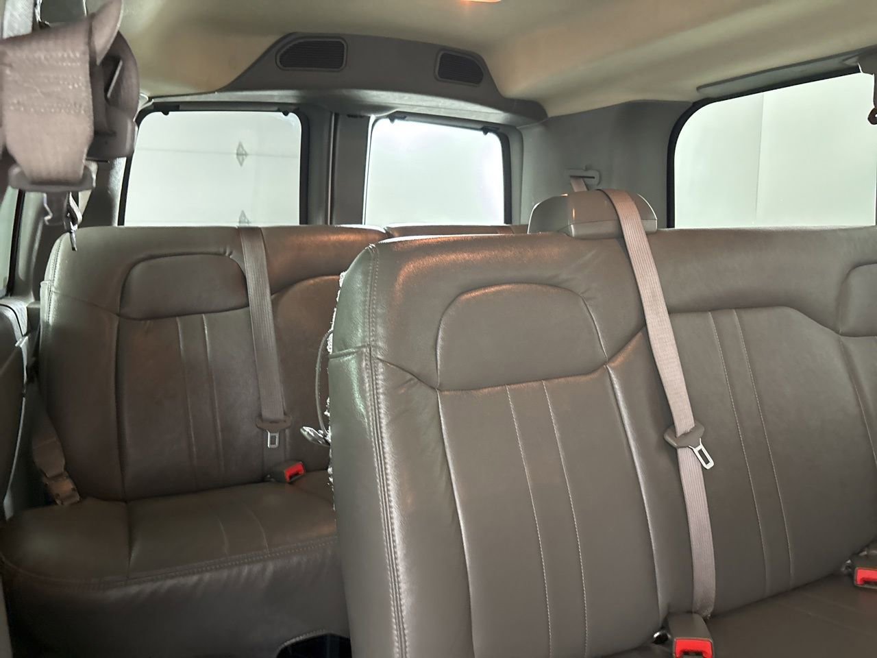 Used 2023 Chevrolet Express 3500 LS image 20