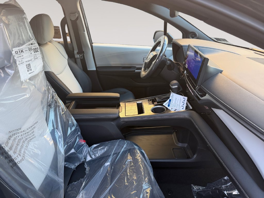 New 2026 Toyota Sienna XSE AWD/4WD image 15