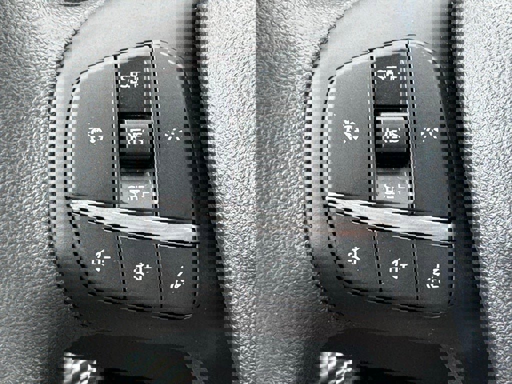 New 2024 Ford Escape FWD image 5