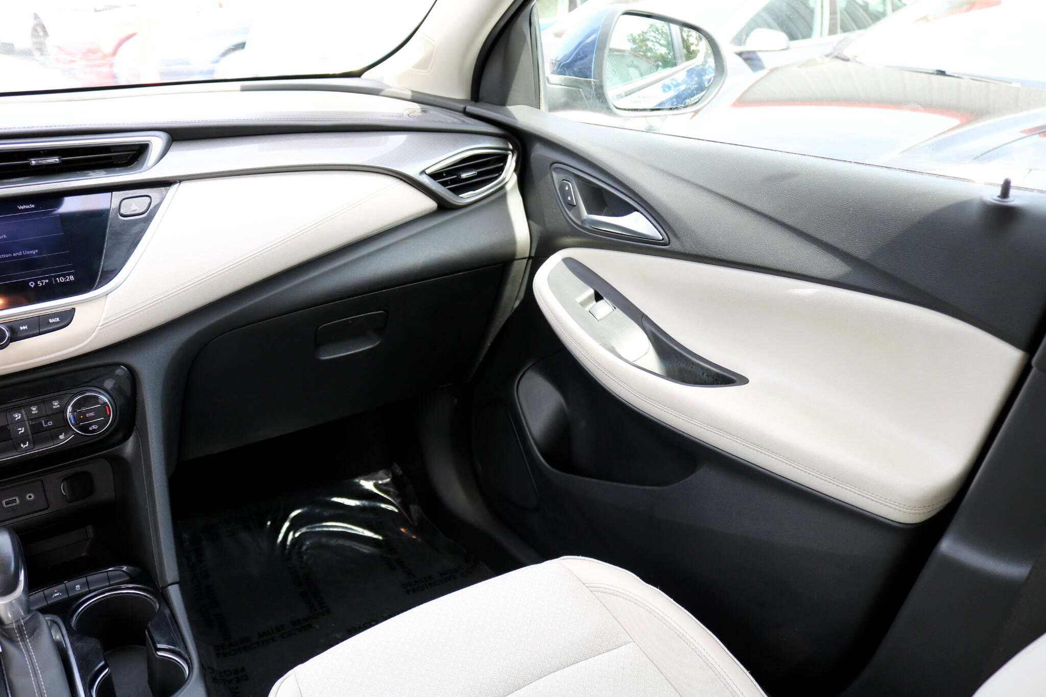 Used 2020 Buick Encore GX Select image 36