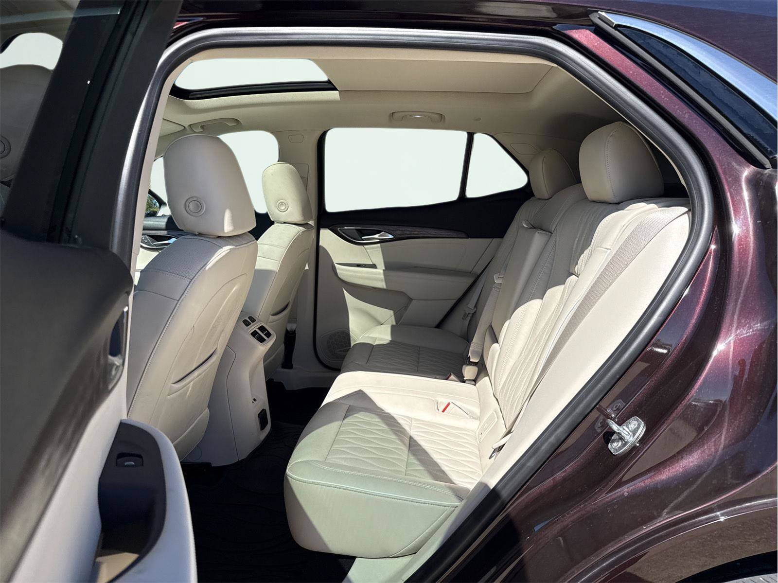 Used 2021 Buick Envision Avenir w/ Technology Package II AWD/4WD image 6